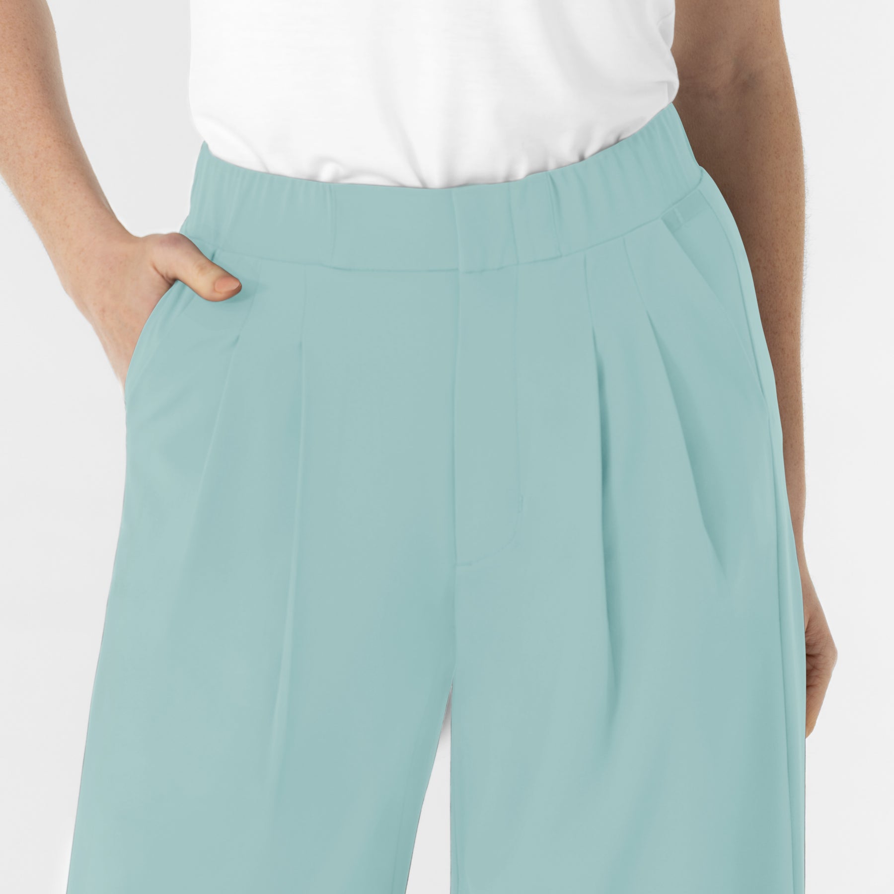 RENEW Edit Women's Cropped Wide Leg Scrub Trouser Coastal Blue hemline detail