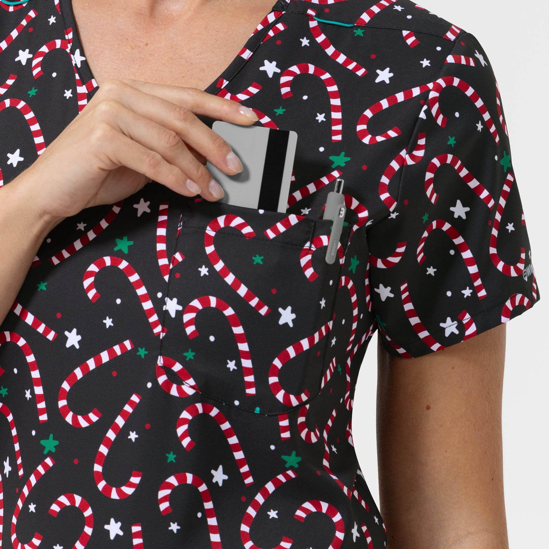 Women's 1-Pocket Tuck-in Print Scrub Top - Christmas Scrubs pocket